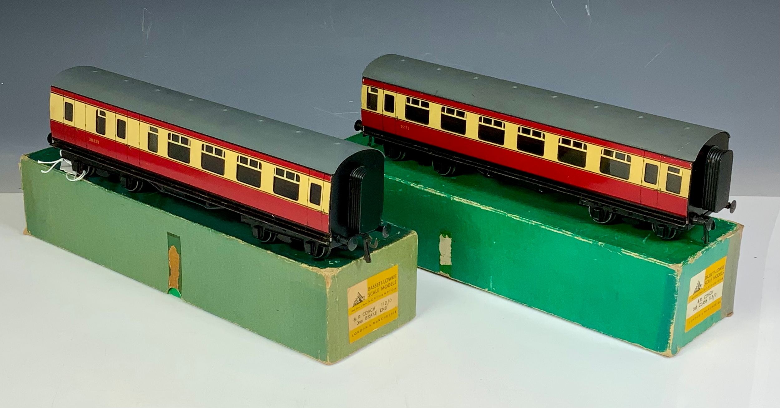 BASSETT LOWKE, 2 BOXED COACHES, BR COACH 3RD CLASS 113/0, & BR COACH ...