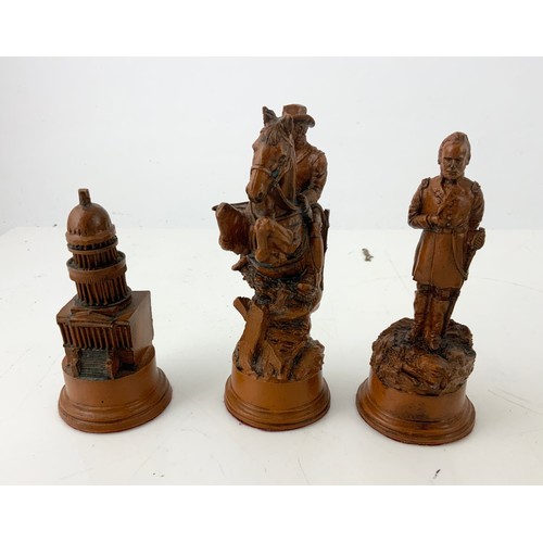 383 - BOXED MASCOT AMERICAN CIVIL WAR CHESS SET  DESIGNED BY GEORGE PITMAN -HOOKER KING  15.5cm WITH CERTI