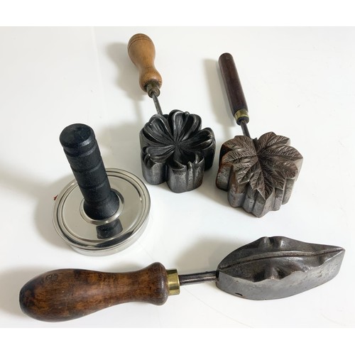 390 - MILLINERY HAND TOOLS