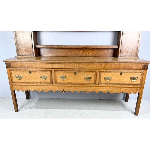 714 - IMPRESSIVE LANCASHIRE OAK DRESSER WITH PLATE RACK WIDTH 201cm, 201cm TALL