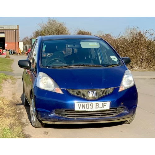 2 - HONDA JAZZ I-VTEC SE 5 DOOR PETROL HATCHBACK 1.2L VN09 BJF, MOT expired 9th November 2023, mileage a... 