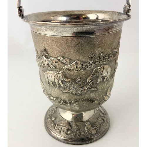 312 - STYLISH STERLING SILVER ICE BUCKET WITH EMBOSSED DECORATION 525g  STAMPED STERLING SILVER WITH A PAI... 