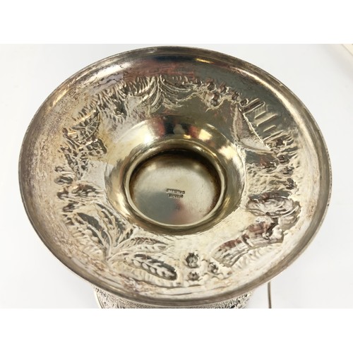 312 - STYLISH STERLING SILVER ICE BUCKET WITH EMBOSSED DECORATION 525g  STAMPED STERLING SILVER WITH A PAI... 