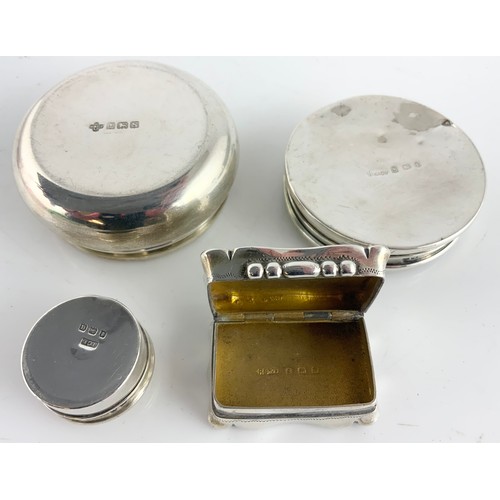 289 - SILVER VINAIGRETTE/ PILL BOX WITH HINGED LID AND GILT LINING AND 3 ROUND SILVER POTS
