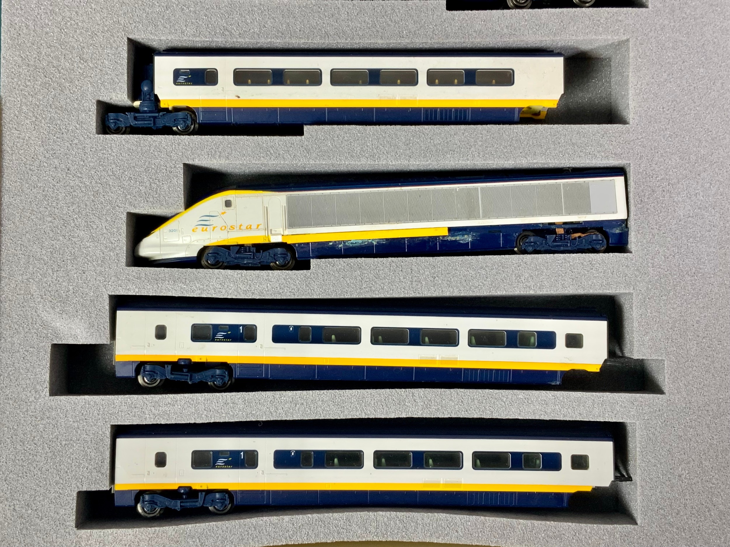 KATO N GAUGE BOXED 10-327 EUROSTAR 8 CAR SET WITH PAPERWORK, PLUS A 10 ...
