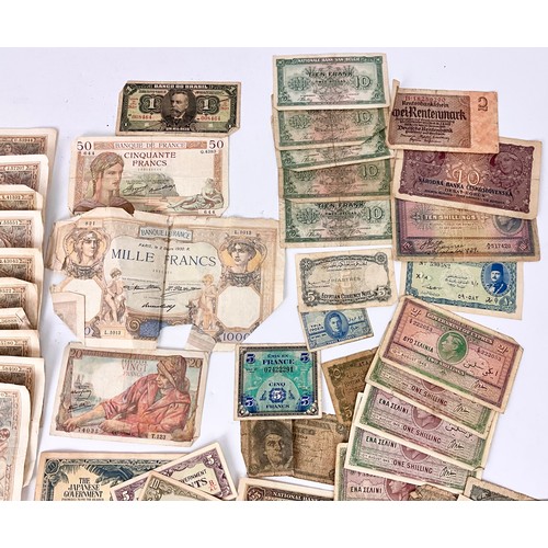208 - COINS, MOSTLY FOREIGN,COMMEMORATIVES AND TOKENS TOGETHER QTY. BANKNOTES