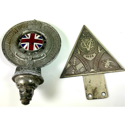 QUANTITY OF VINTAGE CAR BADGES MOUNTED ON A CAR BAR, INC RAC, MG OWNERS ...