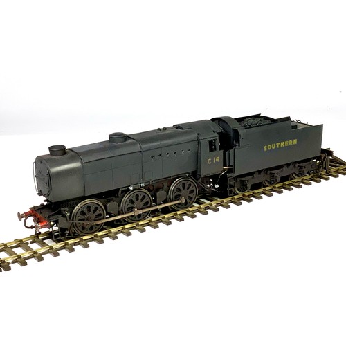 0 GAUGE, LOCOMOTIVE, A WELL BUILT DJB ENGINEERING / J PORTER SR /BR 0-6-0 Q1 CLASS LOCOMOTIVE & TENDER IN SOUTHERN BLACK C14