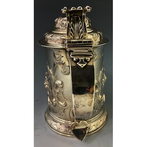 A Mostly Unreserved Fine Art and Collectables Sale. Ple... (18 Mar 26)
