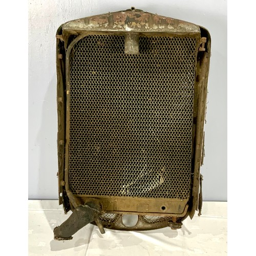 13 - VINTAGE MORRIS EIGHT RADIATOR AND GRILLE