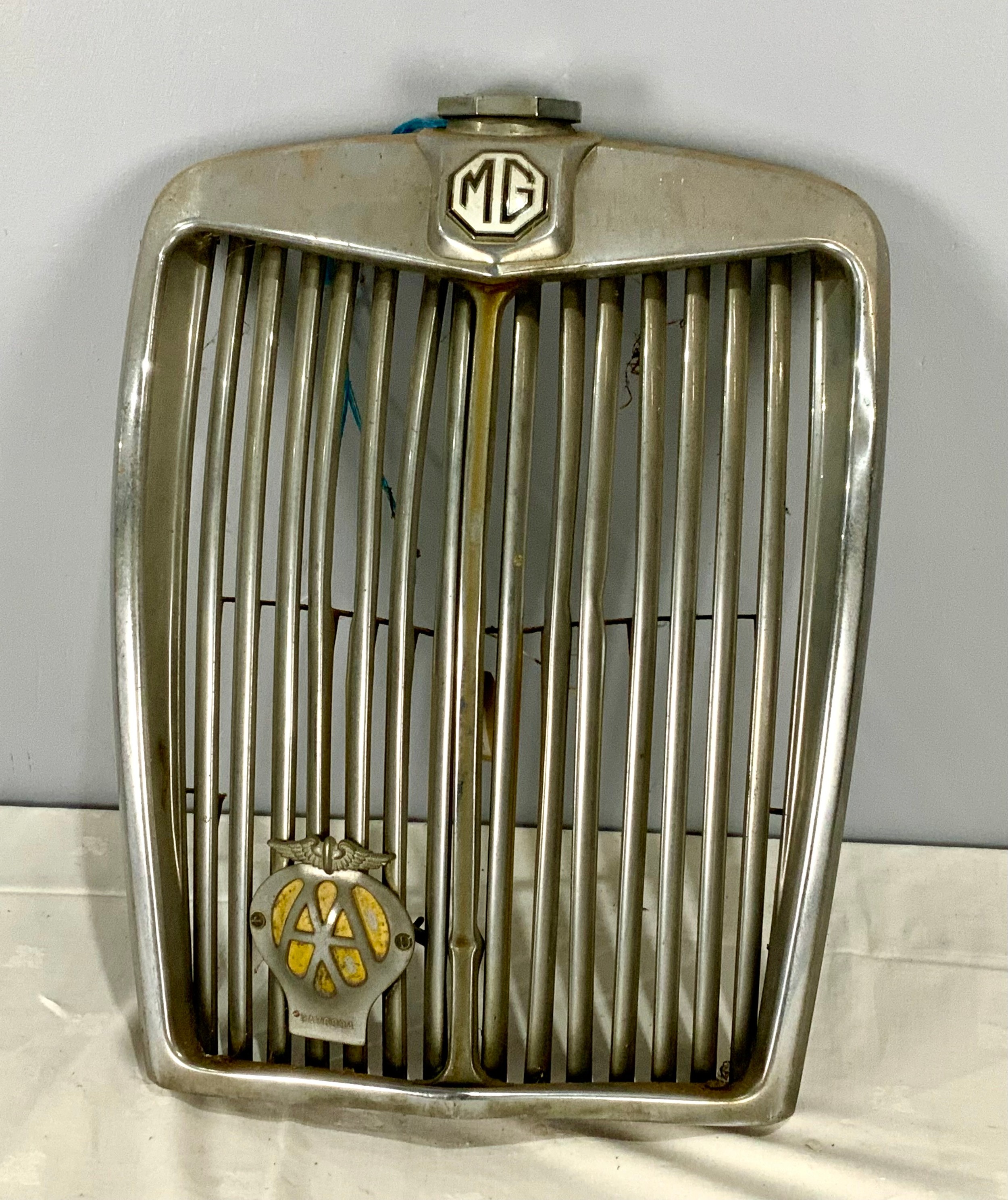 VINTAGE 1950’s MG RADIATOR GRILL WITH CAP AND AA BADGE