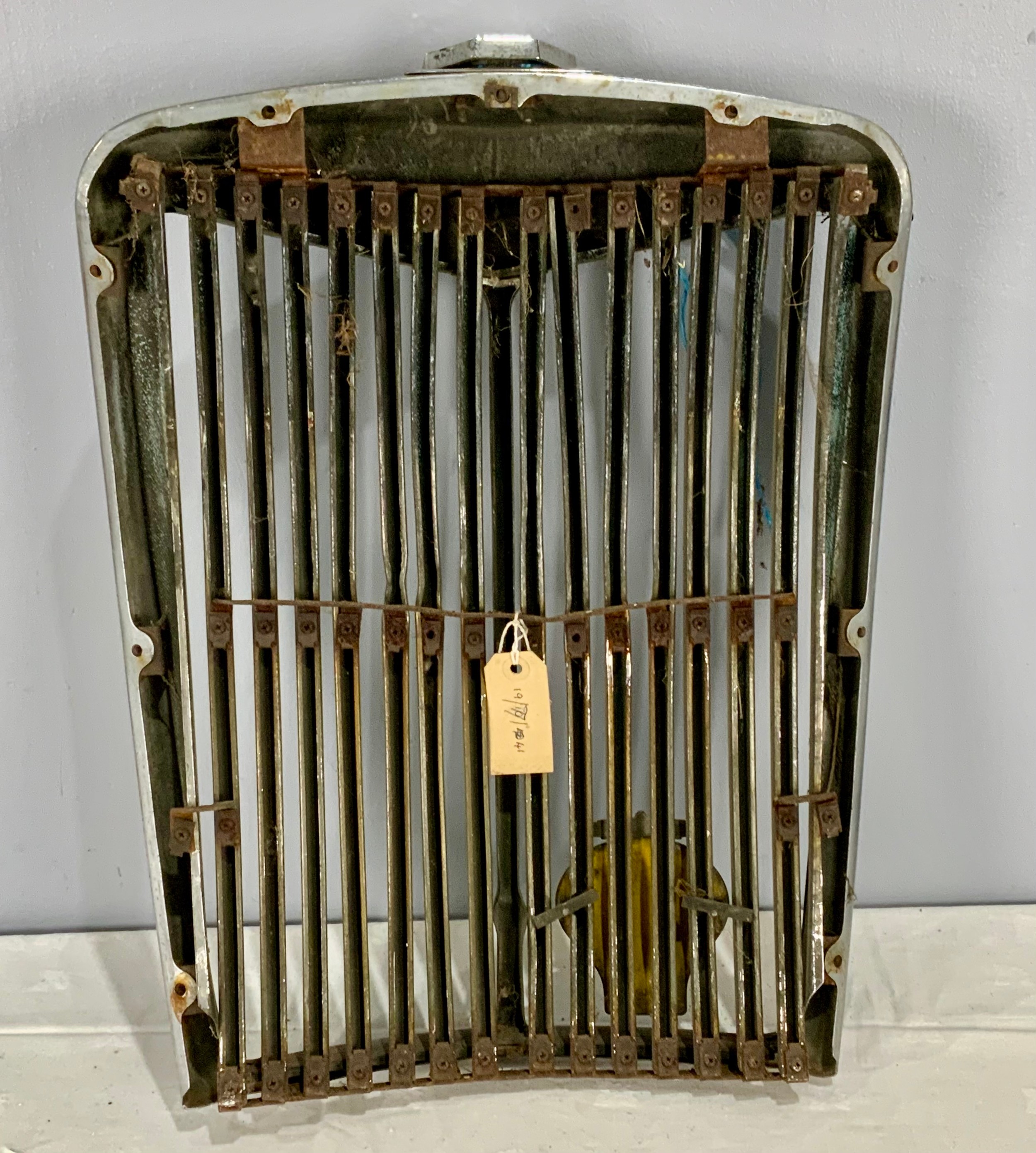 VINTAGE 1950’s MG RADIATOR GRILL WITH CAP AND AA BADGE