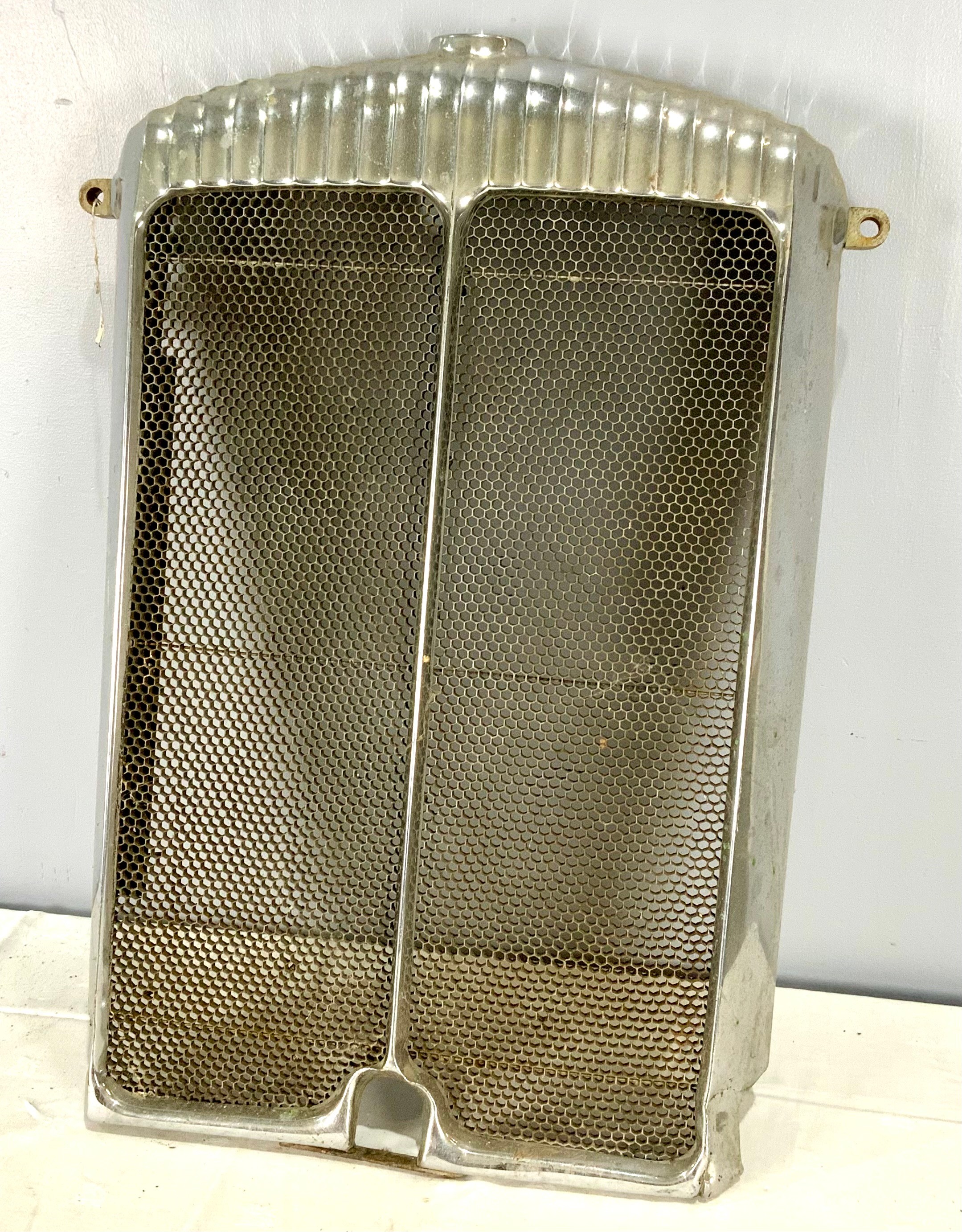VINTAGE HONEYCOMB RADIATOR GRILLE POSSIBLY PRE-WAR DAIMLER