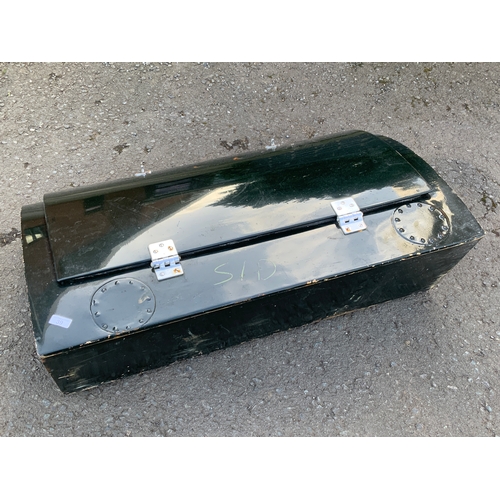 34 - VINTAGE CAR REAR BOOT BOX TRUNK