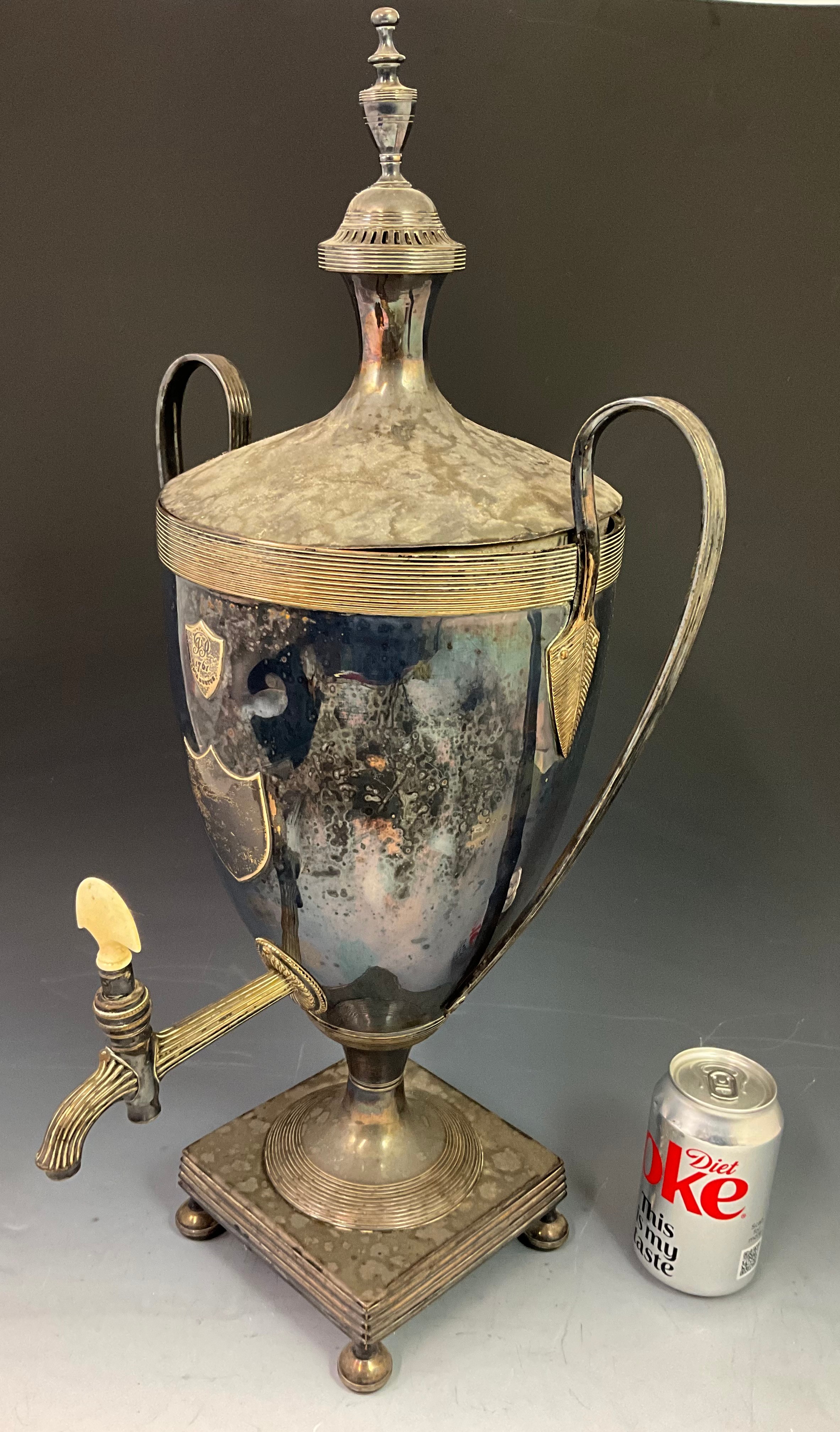 GEORGE III TROPHY STYLE TEA URN ON STAND WITH CREST AND DATE 1761 60cm
