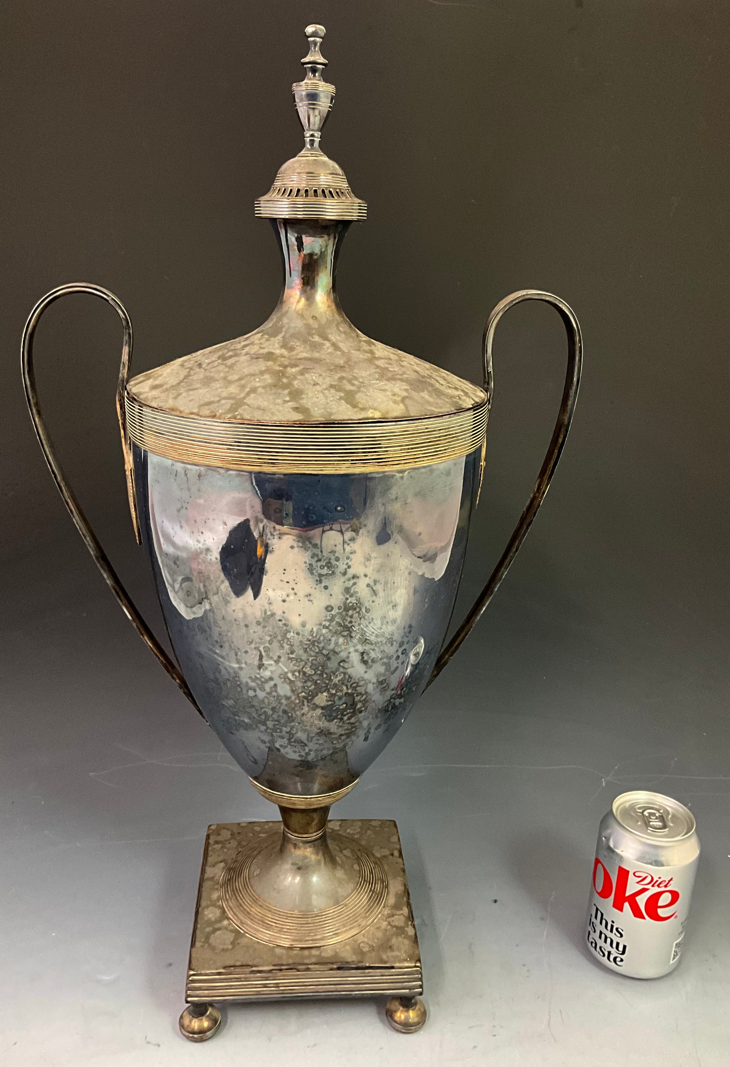 GEORGE III TROPHY STYLE TEA URN ON STAND WITH CREST AND DATE 1761 60cm