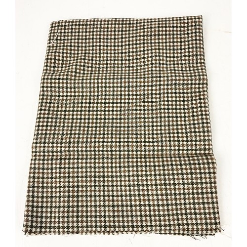 2 PIECES WELSH MATERIAL INCLUDING HOLYTEX WOOL GREEN / BROWN CHECK ...