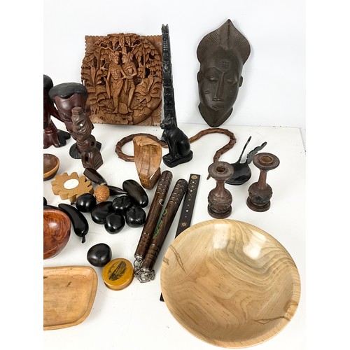 376 - LARGE QUANTITY OF COLLECTABLE TREEN INCLUDING TOURIST WARE