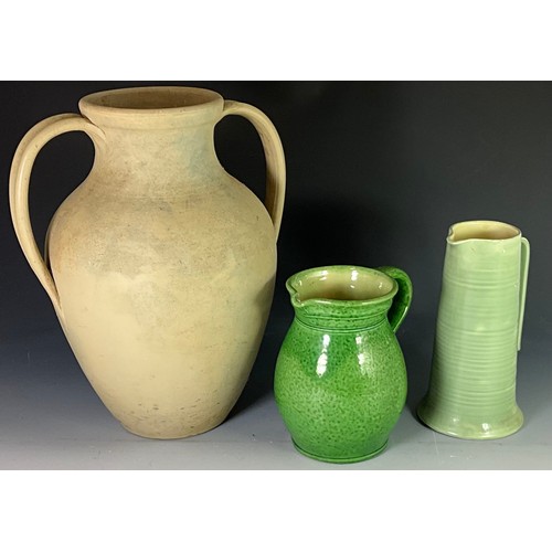 214 - HILLSTONIA 2 HANDLED STONEWARE VASE TOGETHER WITH A HOLLAND AND A BRETBY STONEWARE JUG A/F