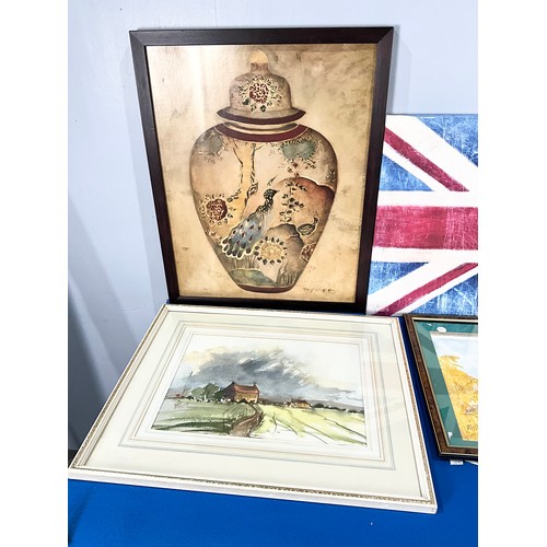 55 - QUANTITY OF DECORATIVE PICTURES AND PRINTS