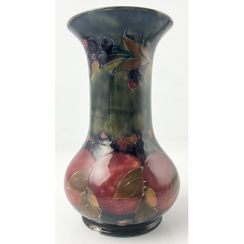16 - EARLY MOORCROFT POTTERY LARGE VASE DECORATED IN THE POMEGRANATE PATTERN 24cm WITH BURSLEM BACKSTAMP ... 