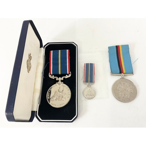 60 - MEDALS INC. WWI 1914 - 1918 18296 PTE. T. VAUGHAN GLOUC. R. LACKING SUSPENSION AND AF, NATIONAL SERV... 