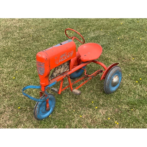  ORIGINAL METAL TRIANG MAJOR TRACTOR 3 WHEEL PEDAL CAR IN RED / ORANGE WITH BLUE / TURQUOISE WHEELS,