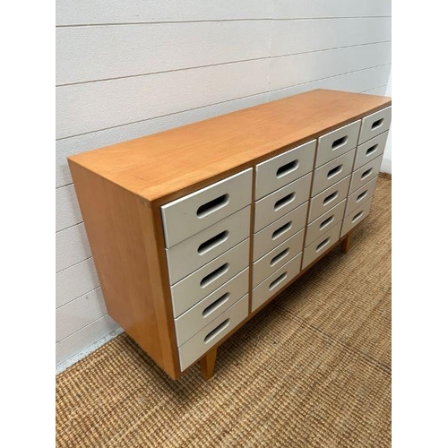 161 - A set of Esavain drawers, 1950's beech drawers (H70cm W120cm D35cm)