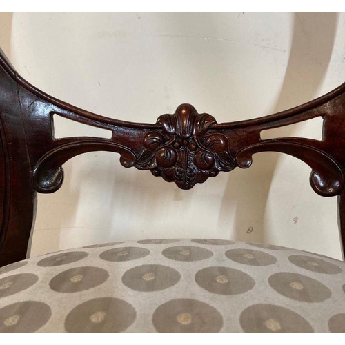 96 - A set of six mahogany balloon back chairs on turned legs