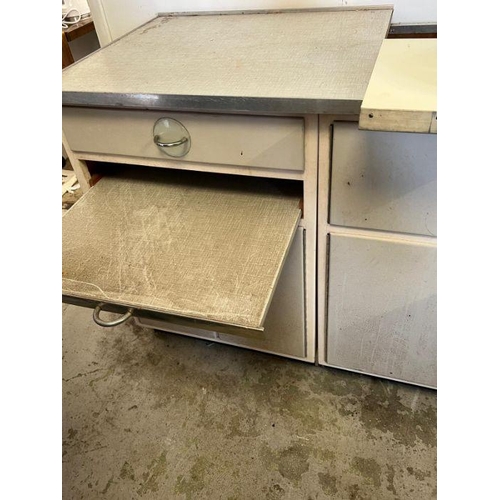 168 - A vintage German Poggenpohl kitchen unit with pull out table and meat cutlery blade (H90cm W178cm D6... 