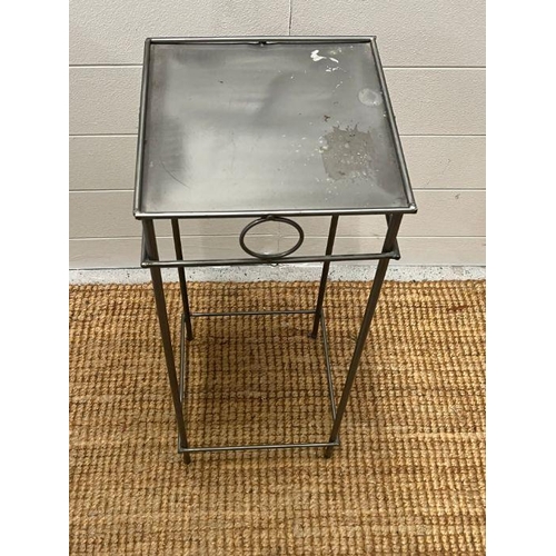 189 - A small metal side table