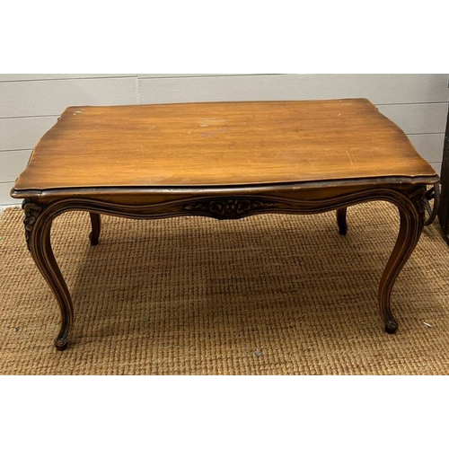 191 - A coffee table on cabriole legs