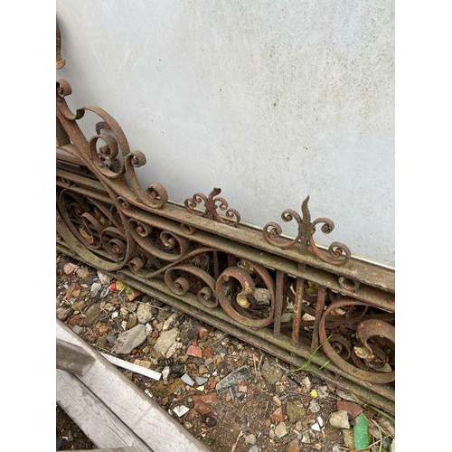 275 - Reclaimed metal scrolling iron work panels (W270cm X 2 W440cm X1)