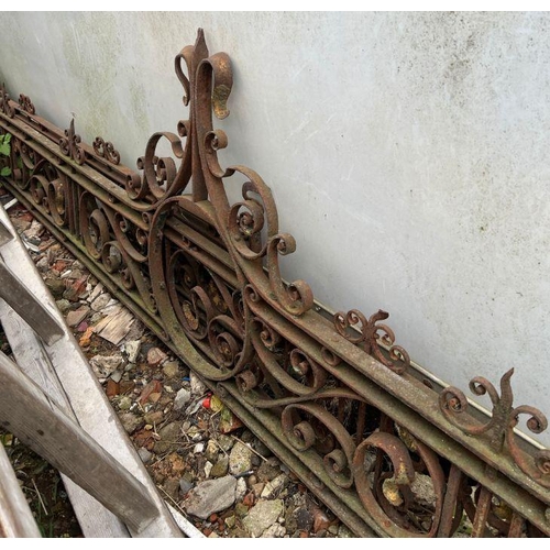 275 - Reclaimed metal scrolling iron work panels (W270cm X 2 W440cm X1)