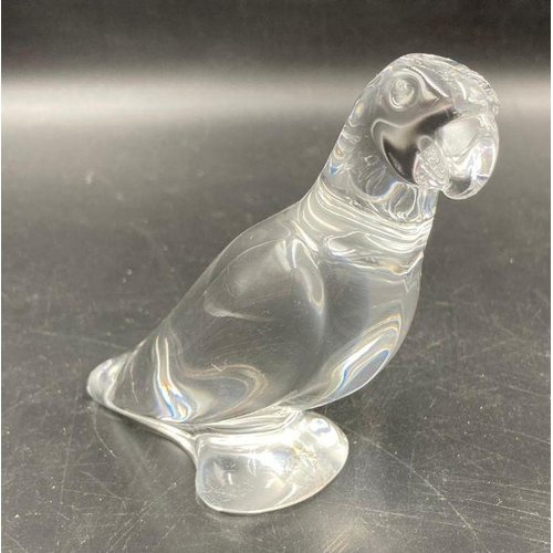 333 - A Baccarat crystal parrot