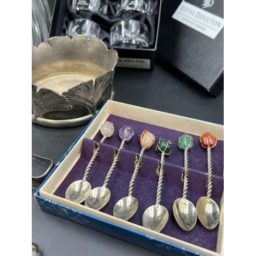 438 - A selection of silver plated items