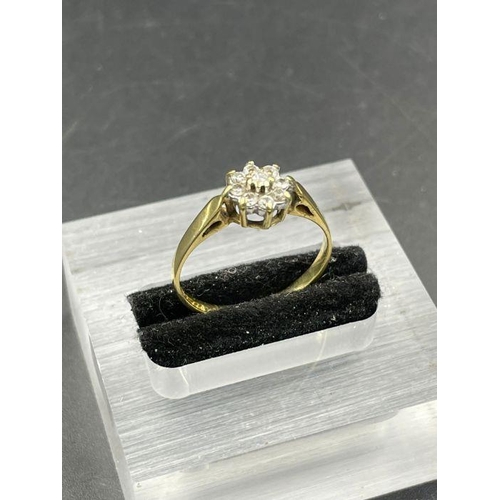 446 - An 18ct gold diamond ring, approximate total weight 2.2g