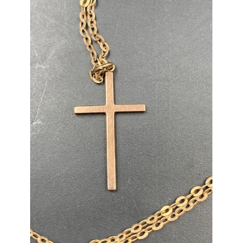 473 - A 9ct gold cross on chain (Approximate Total weight 2.5g)