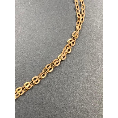 473 - A 9ct gold cross on chain (Approximate Total weight 2.5g)