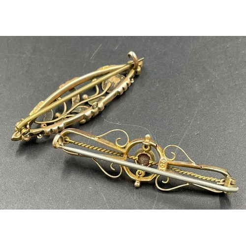 508 - Two 9ct gold brooches (Approximate total weight 4.4g)