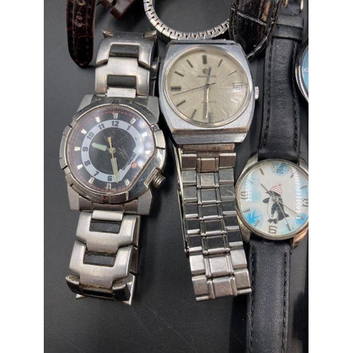 522 - A large selection of wristwatches, various makers and styles.