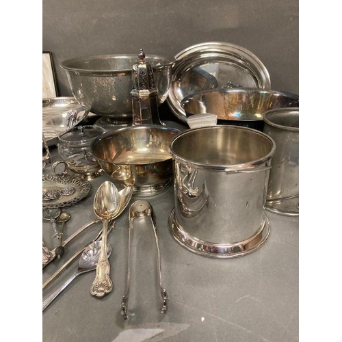 602 - A quantity of silver plate, pewter and white metal items to include cutlery, bowls, tankard and a to... 