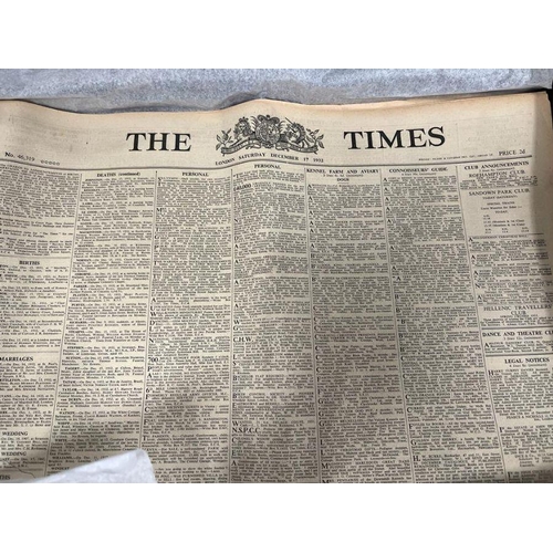 656 - An original newspaper from 1932 17th December