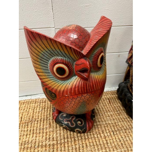 672 - Three wooden owls