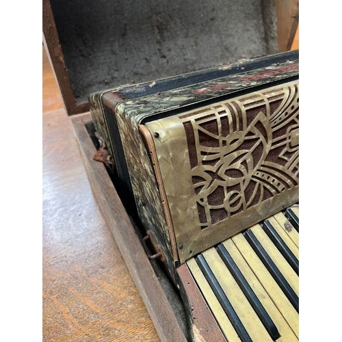 677 - A Scactatti accordion