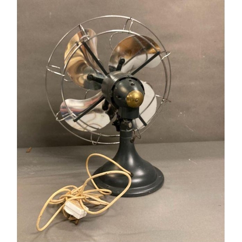 678 - A Linif engineering vintage desk fan