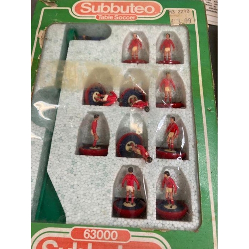 712 - A selection of vintage Subbuteo figures and games AF