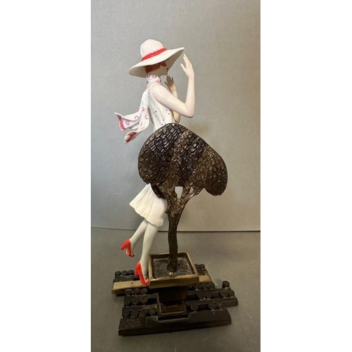 54 - A very stylish 1970’s Worcester Albany Series Bone China figurine called ‘Chelsea’ Lovely detail the... 