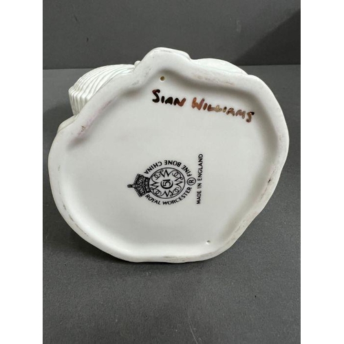 58 - A Royal Worcester white porcelain shell (Sian Williams)