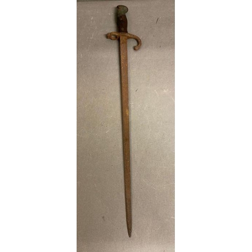 654 - A Late 19th Century French bayonet